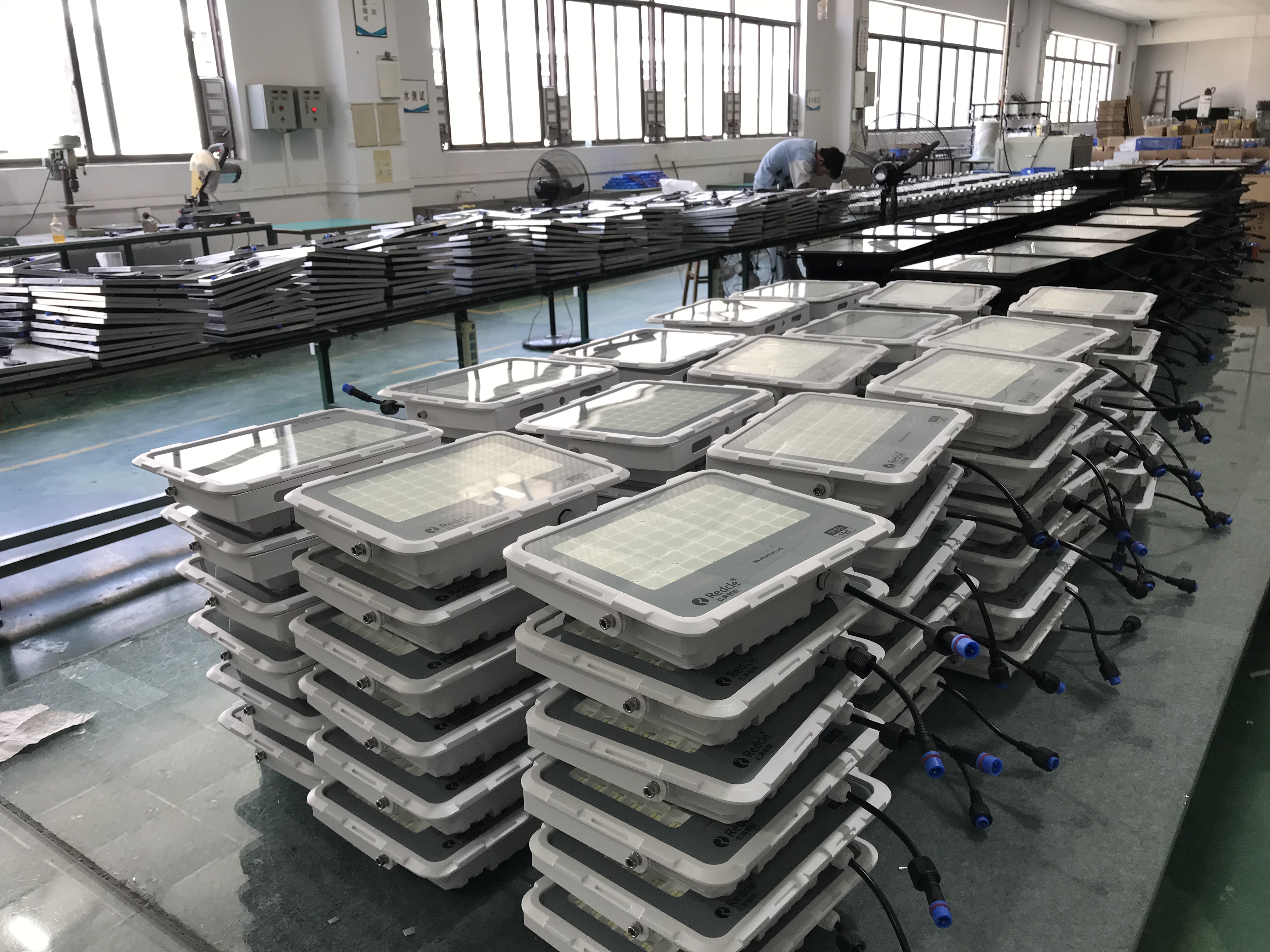 太陽(yáng)能投光燈-夢(mèng)之藍(lán)(圖8)